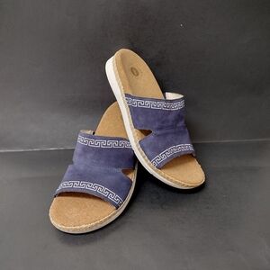 - REVITALIGN - FIONA ORTHOTIC EMBRODERED SUEDE  WOMEN'S SANDALS SIZE : 9B
